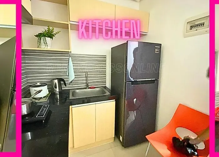 Robinsons Place Manila: Affordable Balcony Staycation With Bay Views Hotel