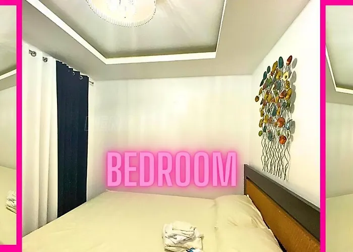 Hotel Robinsons Place Manila: Affordable Balcony Staycation With Bay Views Manila
