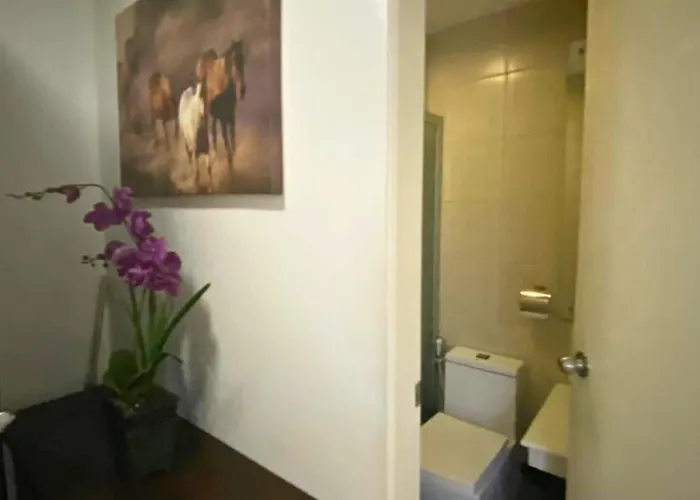 Robinsons Place Manila: Affordable Balcony Staycation With Bay Views