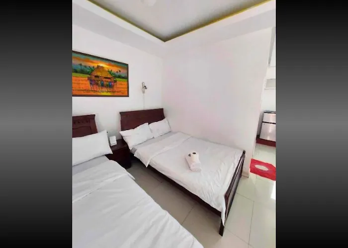 Robinsons Place Manila: Affordable Balcony Staycation With Bay Views