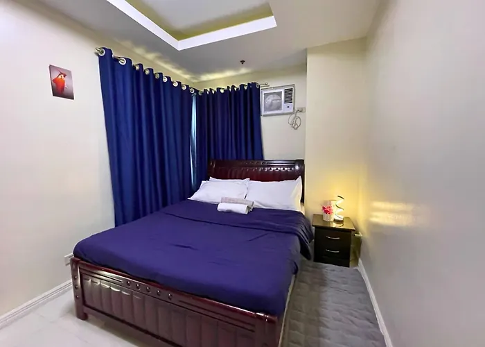 Robinsons Place Manila: Affordable Balcony Staycation With Bay Views Hotel *
